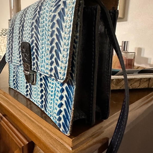 Patricia Nash Embossed Wicker Woven Leather Blue Laurentina Crossbody Bag - Picture 6 of 10